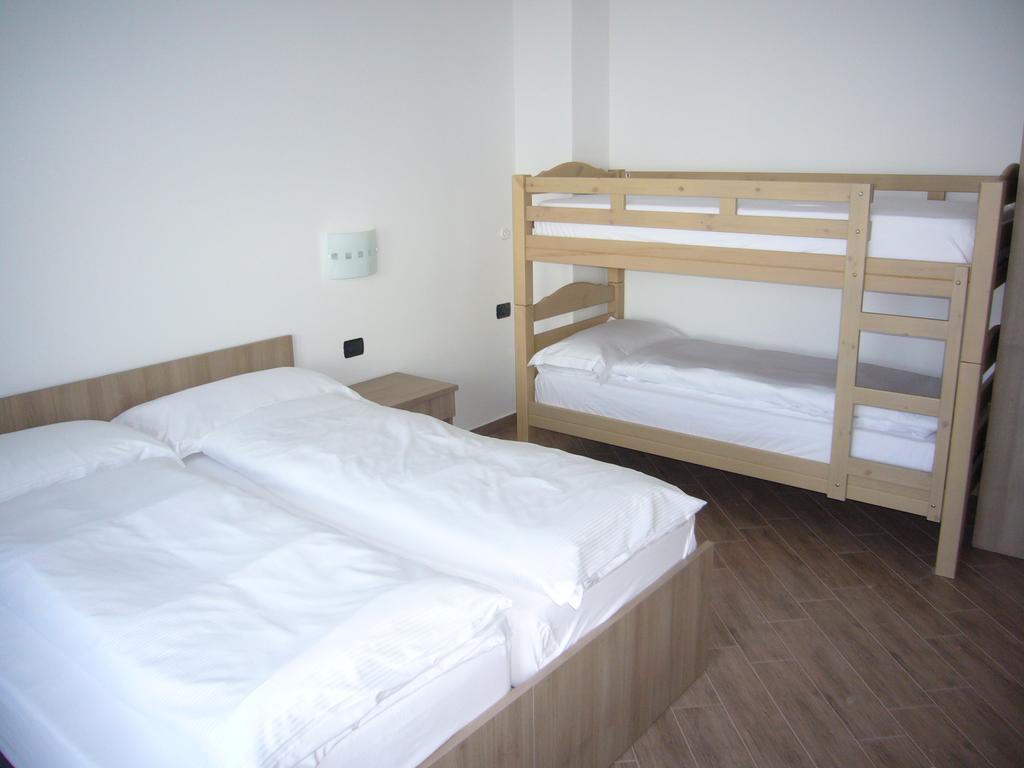 Casa Marisa Apartment Livigno Bagian luar foto