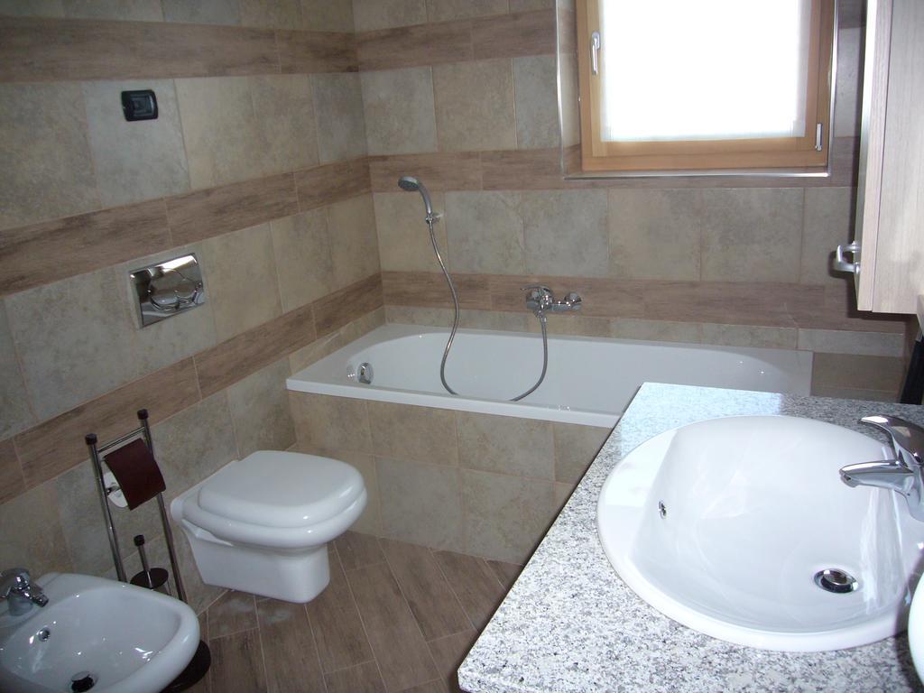 Casa Marisa Apartment Livigno Bagian luar foto